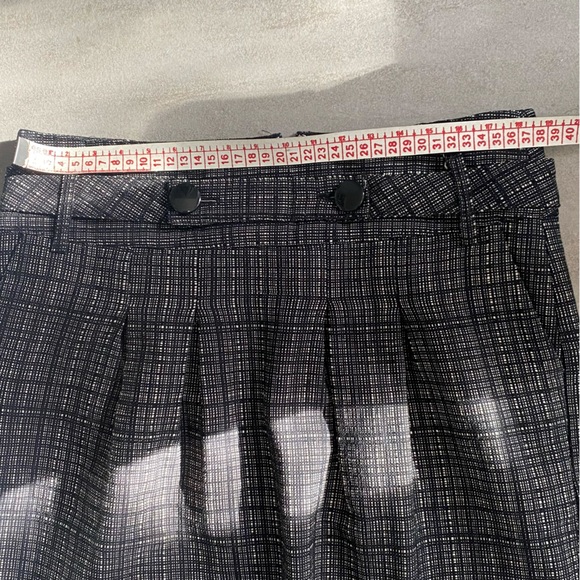 RW&CO Skirt size 4 - Picture 7 of 7